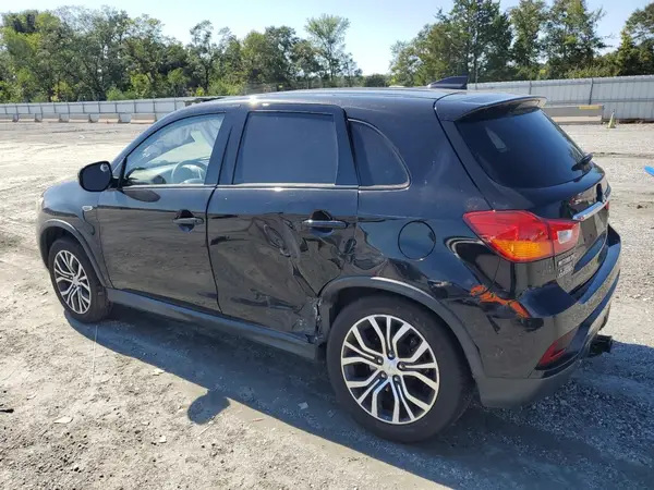 JA4AP3AU3KU004911 2019 MITSUBISHI OUTLANDER - Image 2