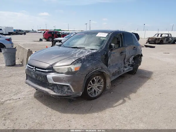 JA4AP3AU3KU005671 2019 MITSUBISHI OUTLANDER - Image 2