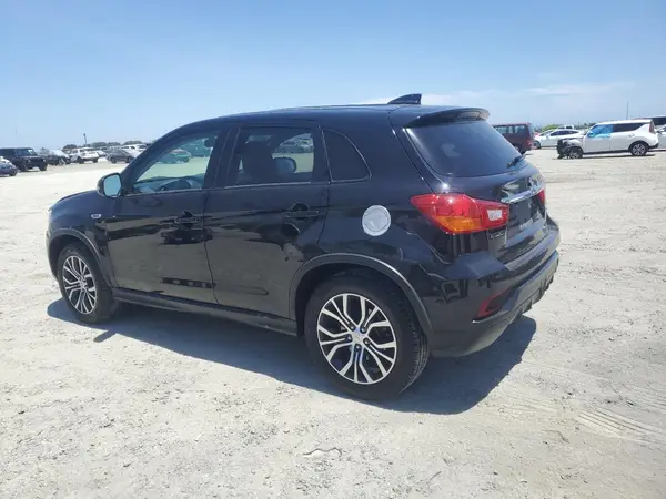 JA4AP3AU3KU006318 2019 MITSUBISHI OUTLANDER - Image 2