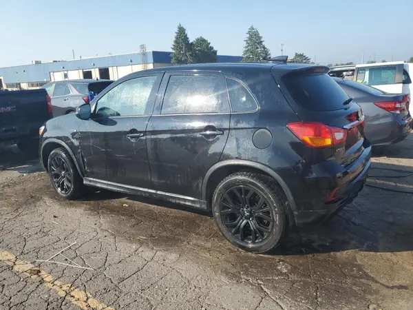 JA4AP3AU3KU009607 2019 MITSUBISHI OUTLANDER - Image 2