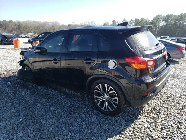 JA4AP3AU3KU011342 2019 MITSUBISHI OUTLANDER - Image 2