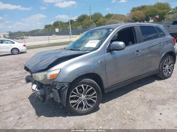 JA4AP3AU3KU013236 2019 MITSUBISHI OUTLANDER - Image 2
