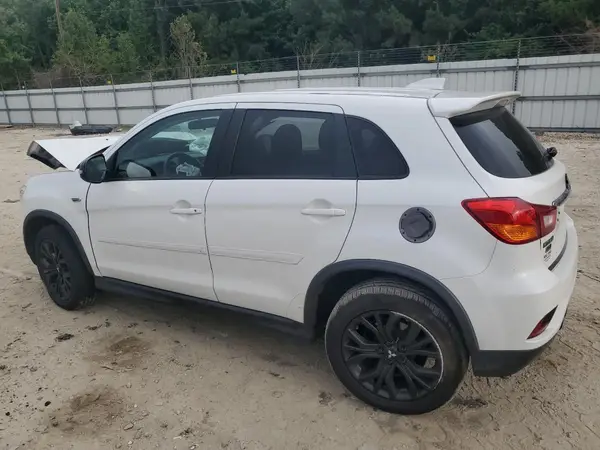 JA4AP3AU3KU015682 2019 MITSUBISHI OUTLANDER - Image 2