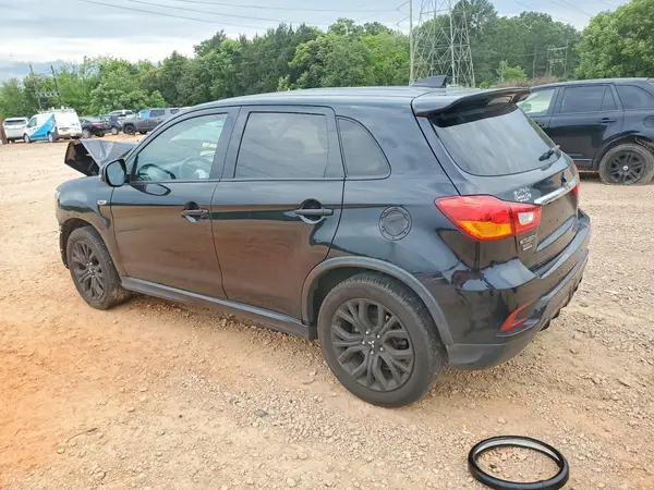 JA4AP3AU3KU016539 2019 MITSUBISHI OUTLANDER - Image 2