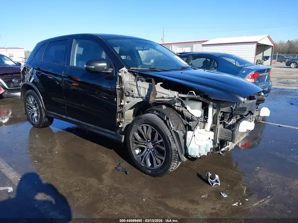 JA4AP3AU3KU017965 2019 MITSUBISHI OUTLANDER - Image 1
