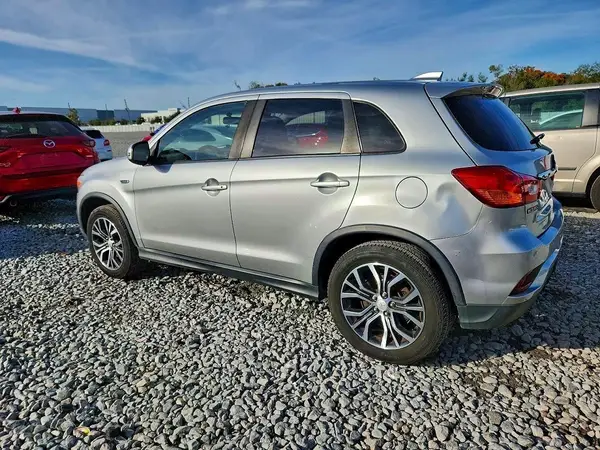 JA4AP3AU3KU018758 2019 MITSUBISHI OUTLANDER - Image 2