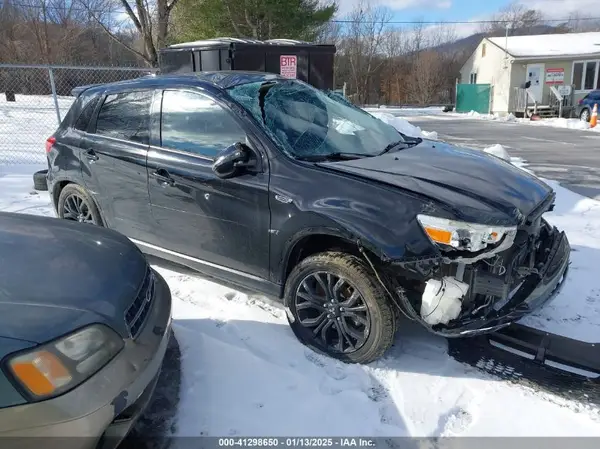JA4AP3AU3KU021076 2019 MITSUBISHI OUTLANDER - Image 1
