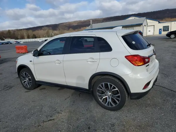 JA4AP3AU3KU023538 2019 MITSUBISHI OUTLANDER - Image 2
