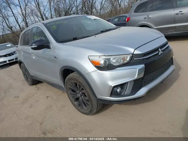 JA4AP3AU3KU025497 2019 MITSUBISHI OUTLANDER - Image 1