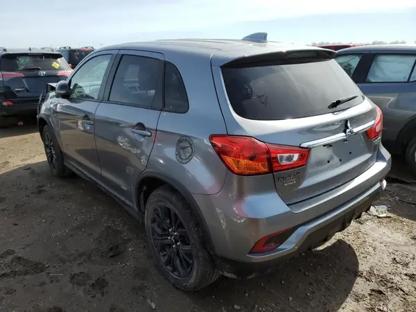 JA4AP3AU3KU032370 2019 MITSUBISHI OUTLANDER - Image 2