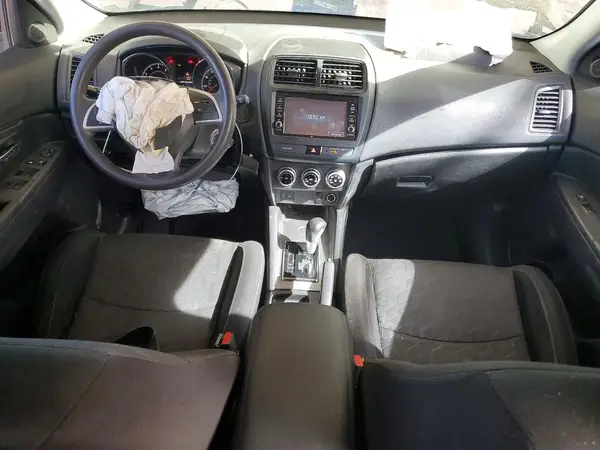 JA4AP3AU3LU001637 2020 MITSUBISHI OUTLANDER - Image 8