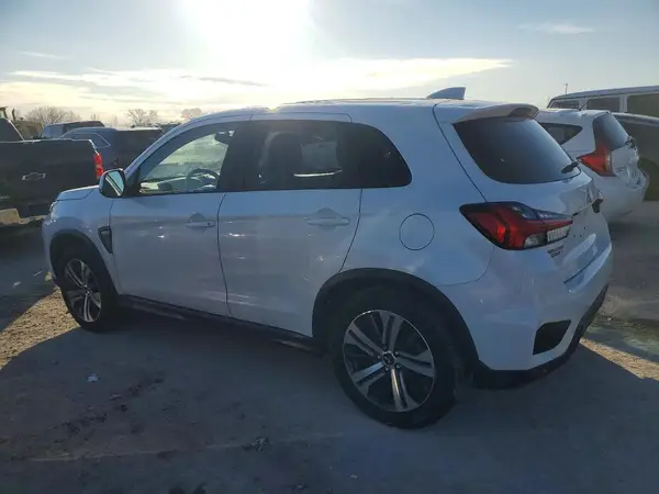 JA4AP3AU3LU003243 2020 MITSUBISHI OUTLANDER - Image 2