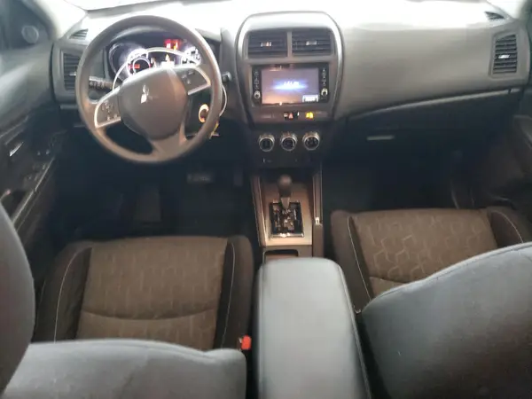 JA4AP3AU3LU004778 2020 MITSUBISHI OUTLANDER - Image 8