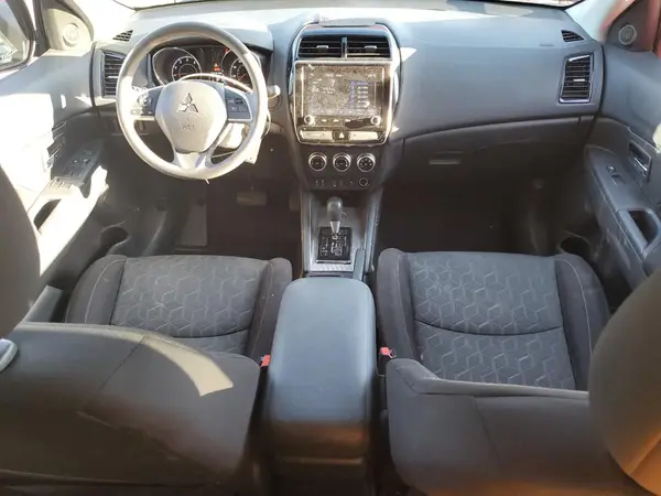 JA4AP3AU3LU004988 2020 MITSUBISHI OUTLANDER - Image 8