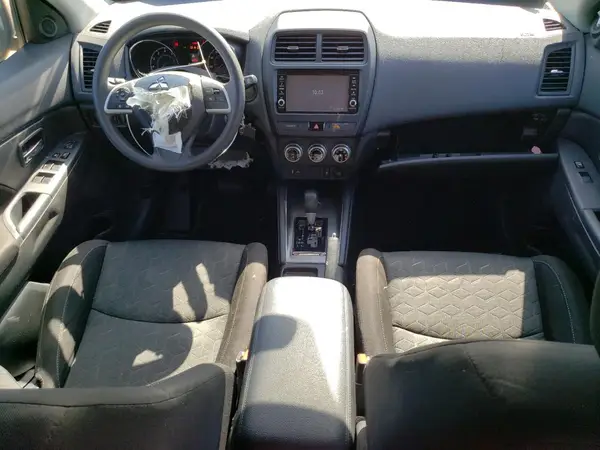 JA4AP3AU3LU008250 2020 MITSUBISHI OUTLANDER - Image 8