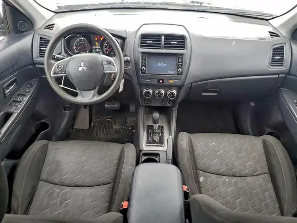JA4AP3AU3LU011052 2020 MITSUBISHI OUTLANDER - Image 8