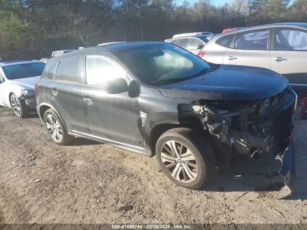 JA4AP3AU3LU015859 2020 MITSUBISHI OUTLANDER - Image 1
