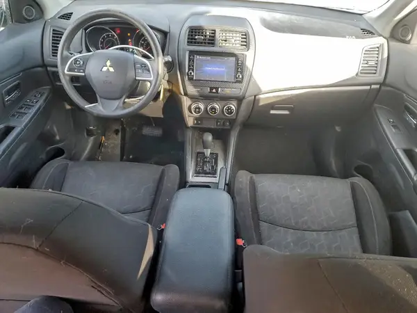 JA4AP3AU3LU017840 2020 MITSUBISHI OUTLANDER - Image 8