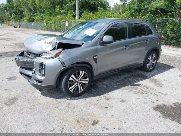 JA4AP3AU3LU022097 2020 MITSUBISHI OUTLANDER - Image 2