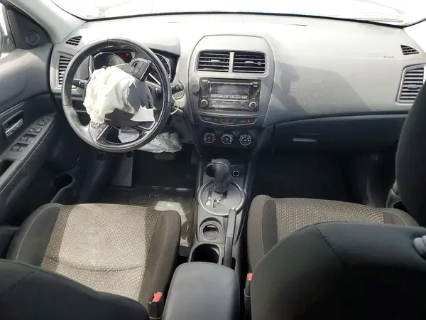 JA4AP3AU4GZ041217 2016 MITSUBISHI OUTLANDER - Image 8