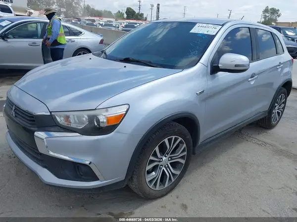 JA4AP3AU4GZ049012 2016 MITSUBISHI OUTLANDER - Image 2