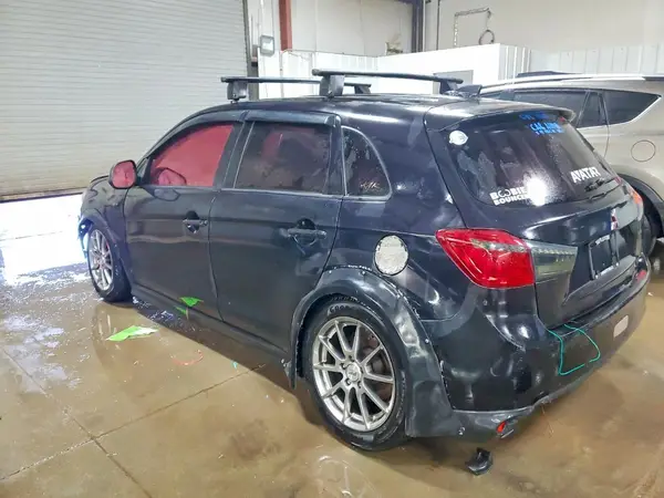 JA4AP3AU4HZ003861 2017 MITSUBISHI OUTLANDER - Image 2