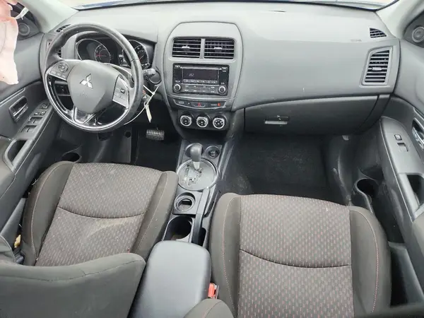 JA4AP3AU4HZ011877 2017 MITSUBISHI OUTLANDER - Image 8