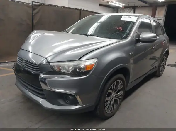 JA4AP3AU4HZ013323 2017 MITSUBISHI OUTLANDER - Image 2