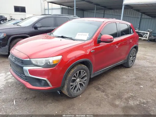 JA4AP3AU4HZ018652 2017 MITSUBISHI OUTLANDER - Image 2