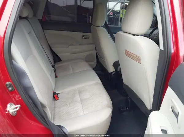 JA4AP3AU4HZ018652 2017 MITSUBISHI OUTLANDER - Image 8