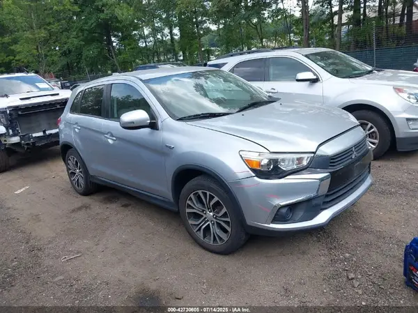 JA4AP3AU4HZ020188 2017 MITSUBISHI OUTLANDER - Image 1