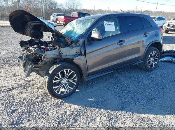 JA4AP3AU4HZ022233 2017 MITSUBISHI OUTLANDER - Image 2