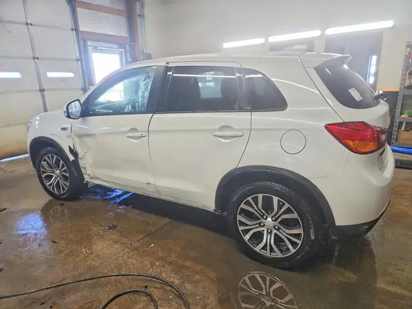 JA4AP3AU4HZ027982 2017 MITSUBISHI OUTLANDER - Image 2
