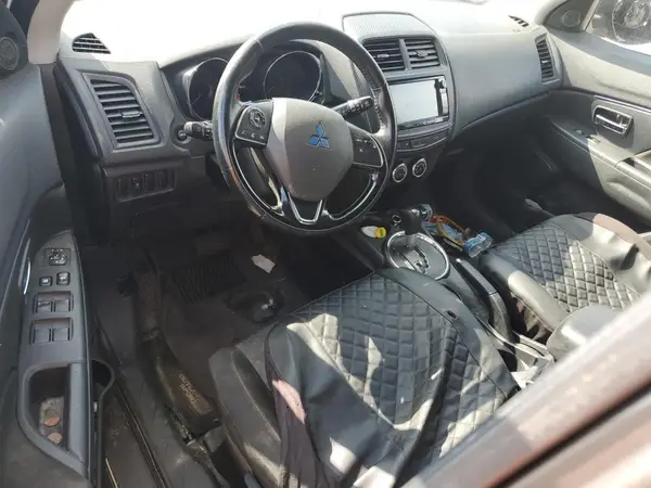 JA4AP3AU4HZ031739 2017 MITSUBISHI OUTLANDER - Image 8