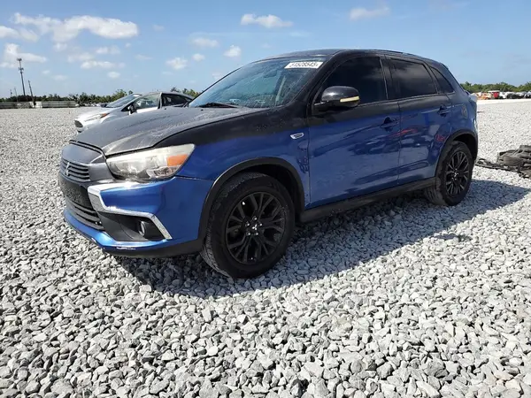 JA4AP3AU4HZ035242 2017 MITSUBISHI OUTLANDER - Image 1