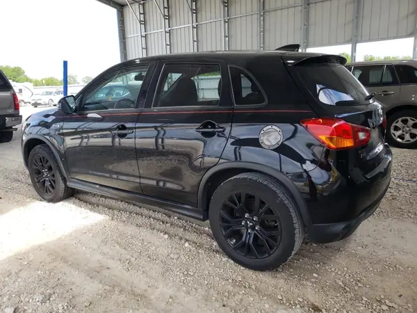 JA4AP3AU4HZ036519 2017 MITSUBISHI OUTLANDER - Image 2