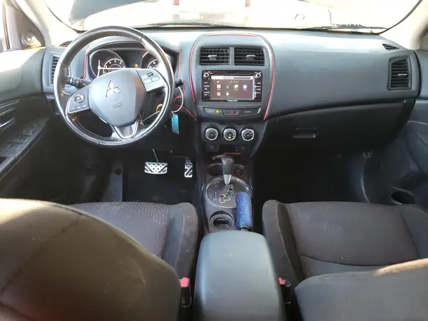 JA4AP3AU4HZ038223 2017 MITSUBISHI OUTLANDER - Image 8