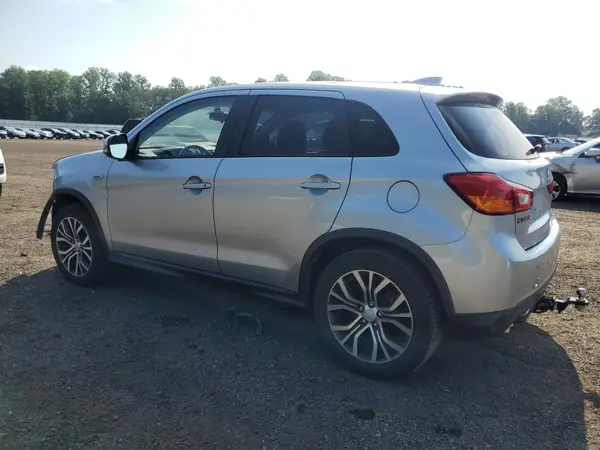JA4AP3AU4HZ041025 2017 MITSUBISHI OUTLANDER - Image 2