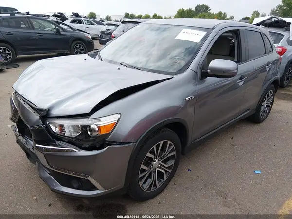 JA4AP3AU4HZ042708 2017 MITSUBISHI OUTLANDER - Image 2