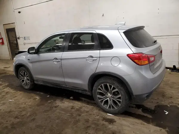 JA4AP3AU4HZ042787 2017 MITSUBISHI OUTLANDER - Image 2