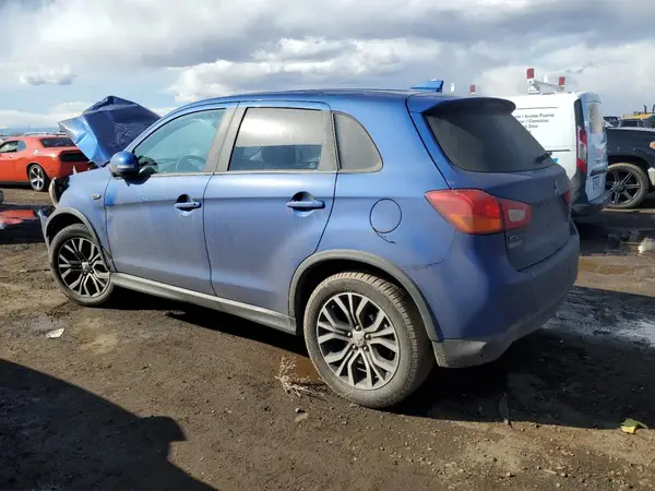 JA4AP3AU4HZ049982 2017 MITSUBISHI OUTLANDER - Image 2