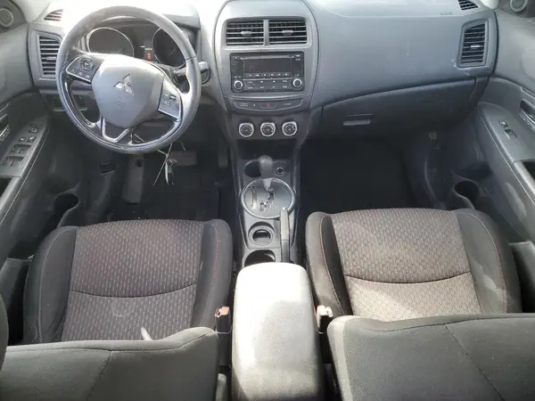 JA4AP3AU4HZ049982 2017 MITSUBISHI OUTLANDER - Image 8
