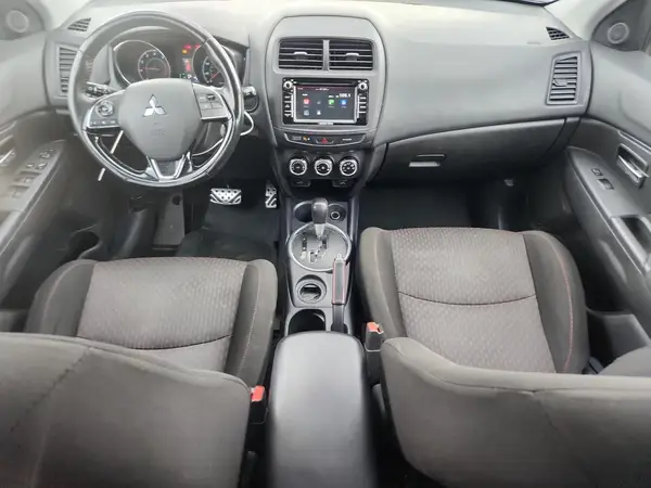 JA4AP3AU4HZ066796 2017 MITSUBISHI OUTLANDER - Image 8