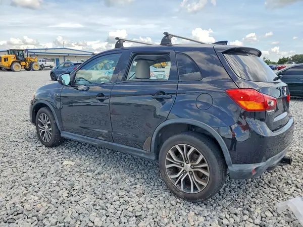 JA4AP3AU4HZ067107 2017 MITSUBISHI OUTLANDER - Image 2