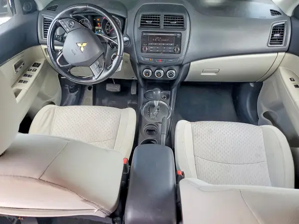 JA4AP3AU4HZ067107 2017 MITSUBISHI OUTLANDER - Image 8