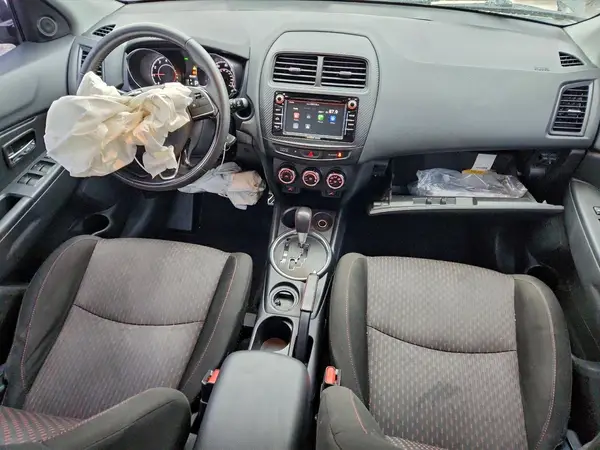 JA4AP3AU4HZ068497 2017 MITSUBISHI OUTLANDER - Image 8