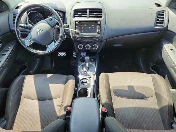 JA4AP3AU4HZ070380 2017 MITSUBISHI OUTLANDER - Image 8