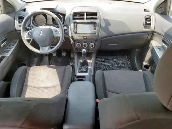 JA4AP3AU4JU009422 2018 MITSUBISHI OUTLANDER - Image 8
