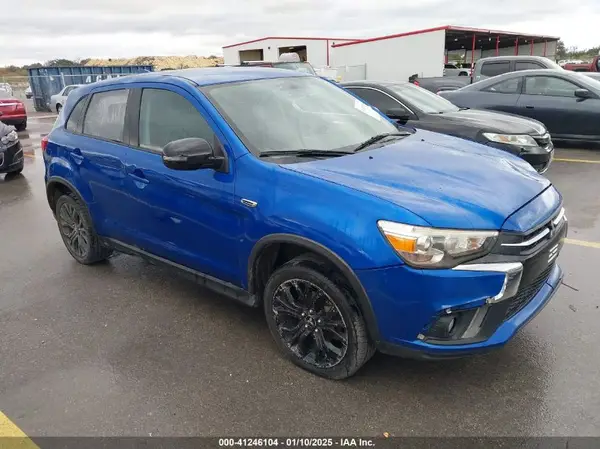 JA4AP3AU4JU011719 2018 MITSUBISHI OUTLANDER - Image 1