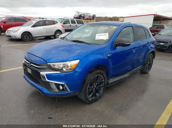 JA4AP3AU4JU011719 2018 MITSUBISHI OUTLANDER - Image 2